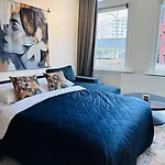 דירה Sofia's Mansion *